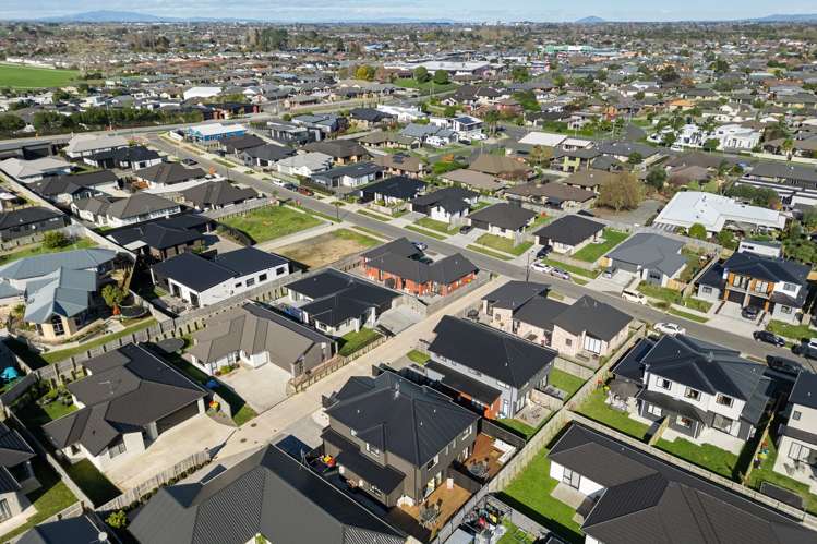 1/36 Maanihi Drive Rototuna North_6