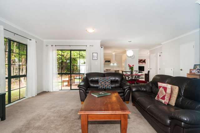 2 Medvale Avenue Flat Bush_4