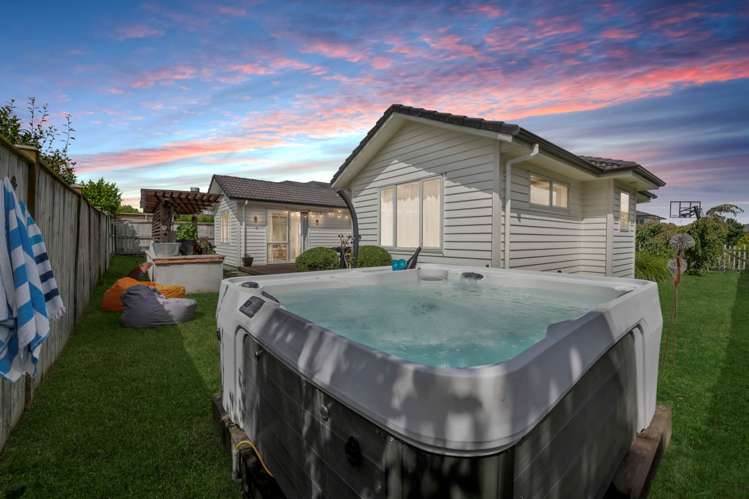 9 Defender Crescent Beachlands_26