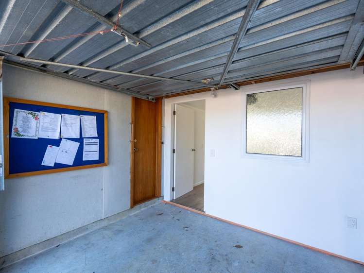 55 Beazley Avenue Paparangi_23