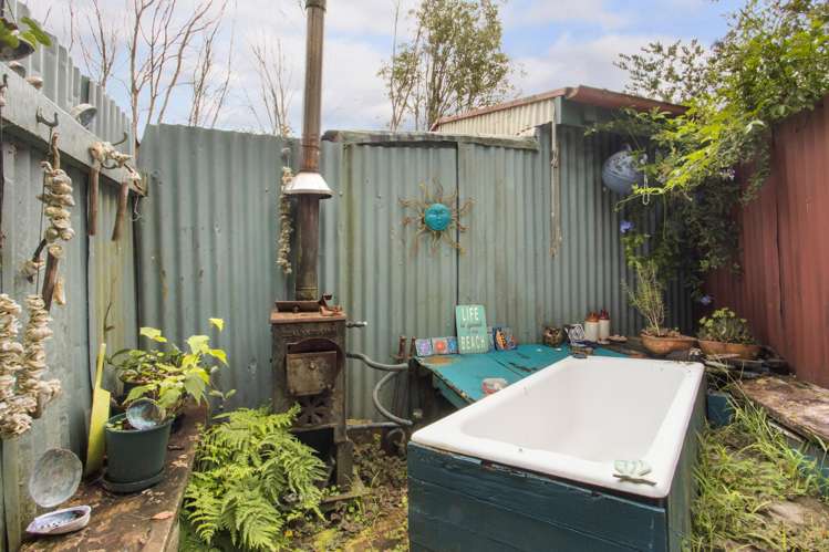 10A Queen Street Waikino_14