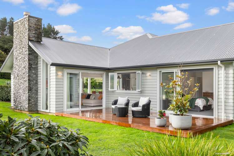 34 Niccone Place Bombay_20