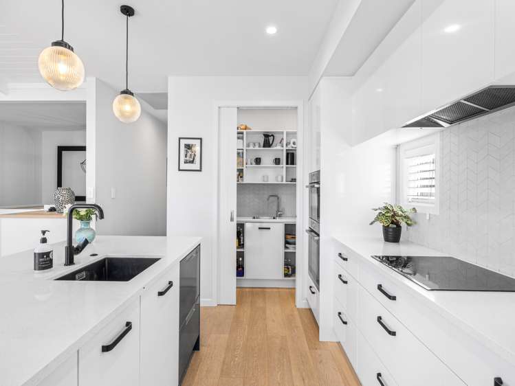 341 Devonport Road Tauranga Central_12