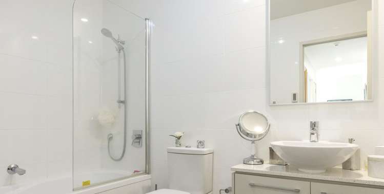 47 Chateau Crescent Rangatira Park_24