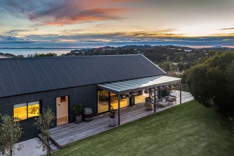 27 Beresford Avenue Surfdale_19