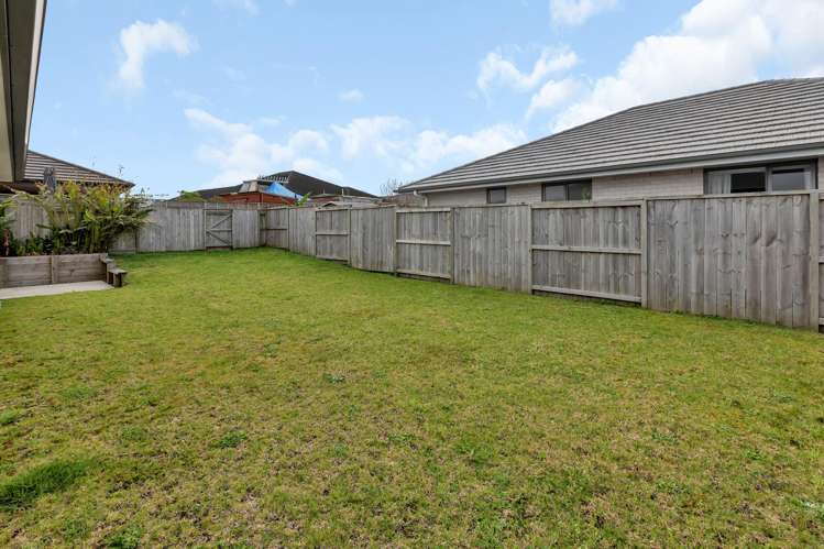 13 Olney Court One Tree Point_21