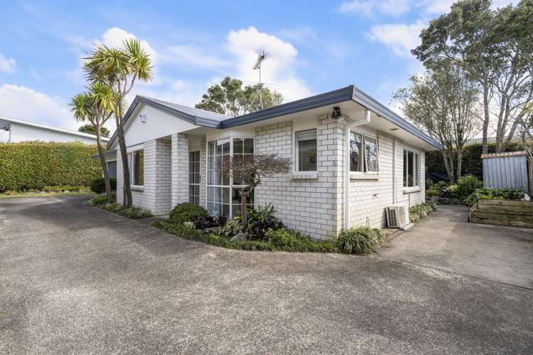 2/42 Rua Road Glen Eden_14