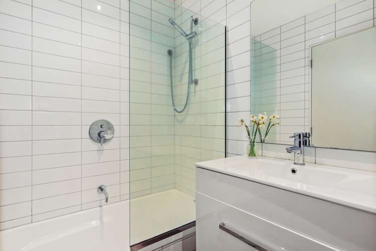 29a Geraldine Street Edgeware_12