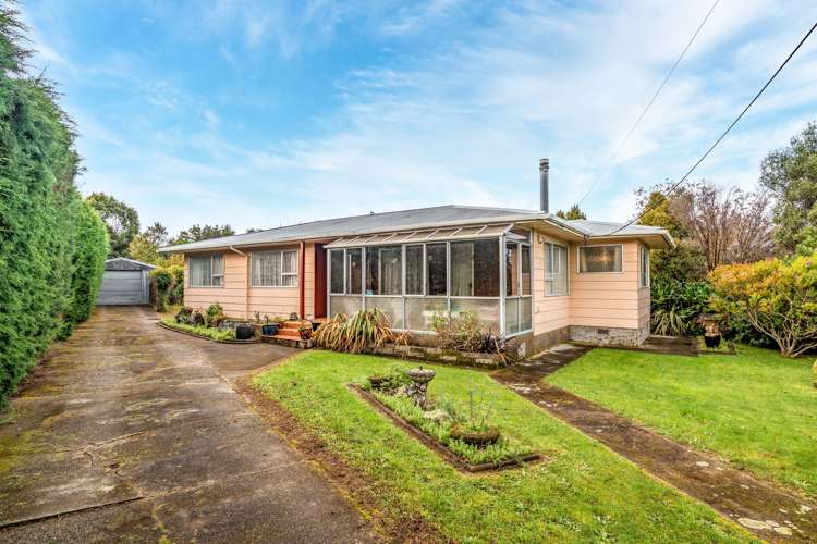 9 William Benton Street Featherston_19