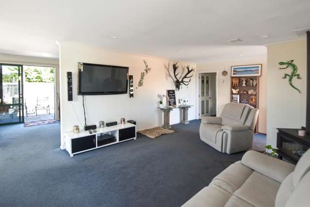 21 Lakeland Avenue Twizel_2