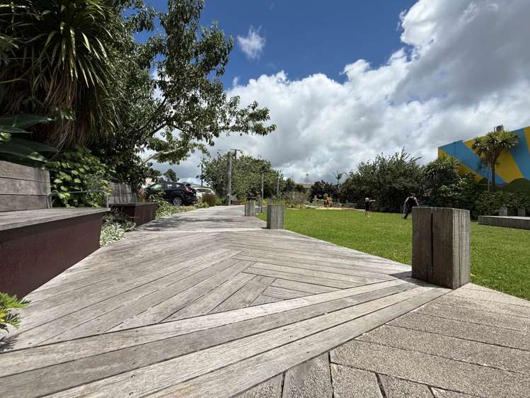 2/213 Rangatira Road Beach Haven_21