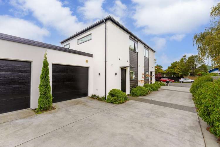 Unit 2/57 Woodville Street_0