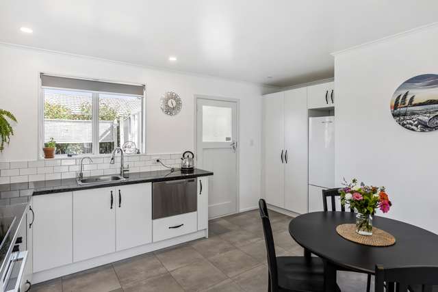 2 Lesley Grove Waikanae_3