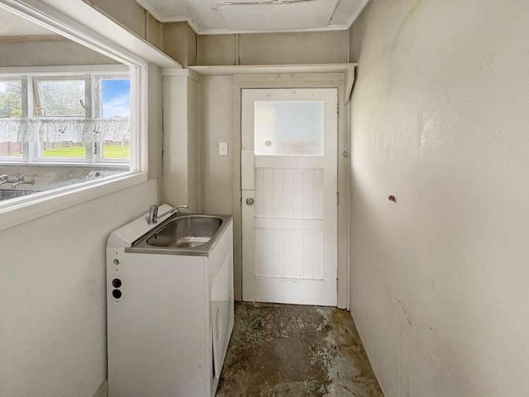 8 Miro Street 10516_9