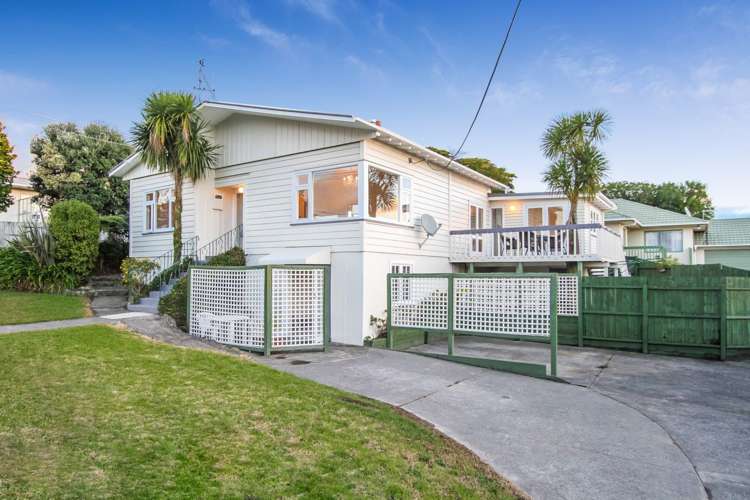 11 Craigbank Avenue New Lynn_0