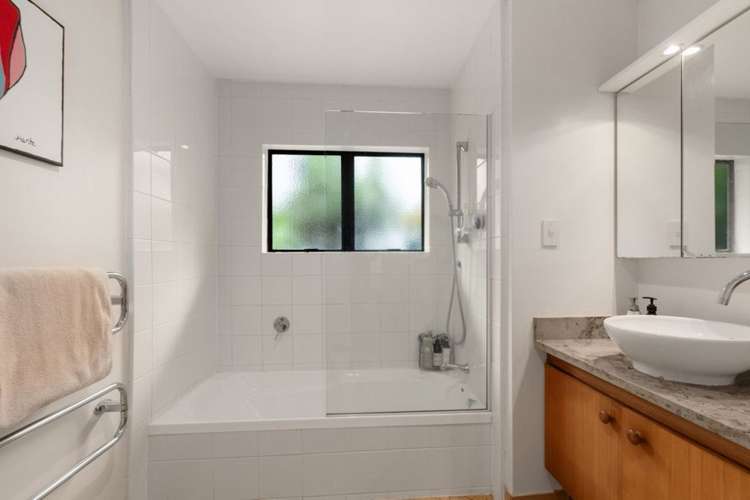 1/18 The Esplanade Castor Bay_12