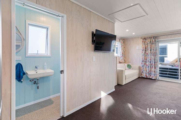 64 Beach Road Waihi Beach_17