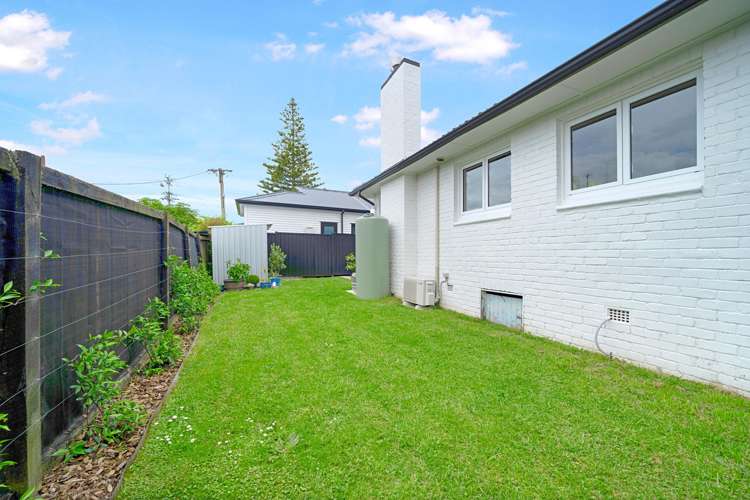 54C Te Atatu Road Te Atatu South_18