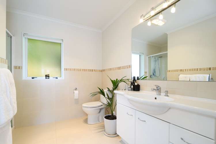 26a Awhiorangi Promenade Swanson_17