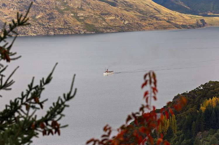 2a Bird Place Fernhill/Sunshine Bay_18