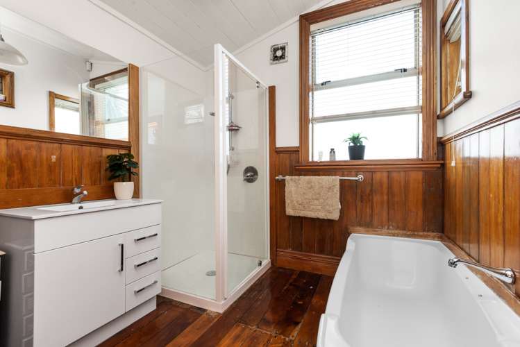 653 Marine Parade Napier South_6