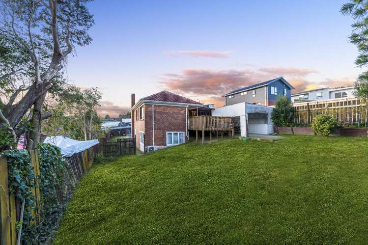 121 Tiverton Road New Windsor_13