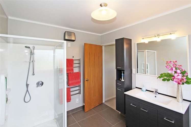 335 Princes Drive Britannia Heights_12