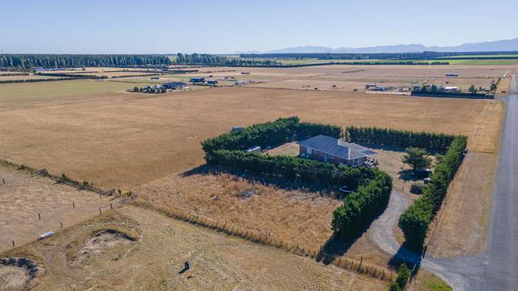 525 Downs Road West Eyreton_25