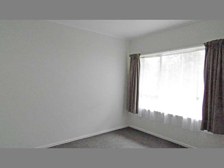 2/75 Moana Avenue One Tree Hill_5