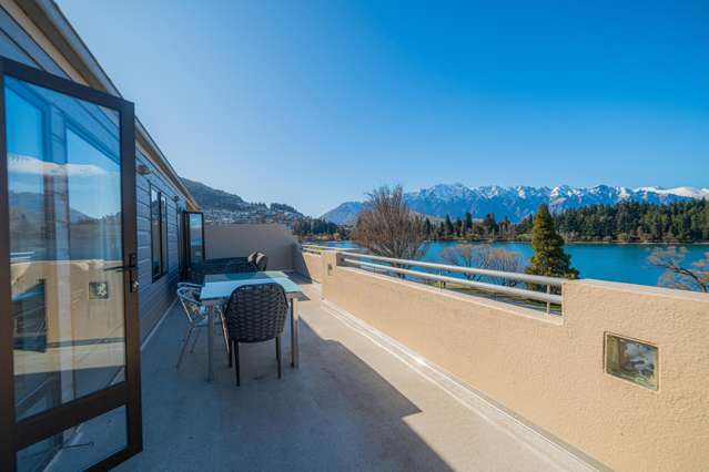 20T/26 Lake Esplanade Queenstown_2