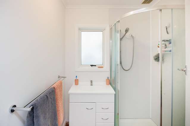 2 Montgomery Street Feilding_4