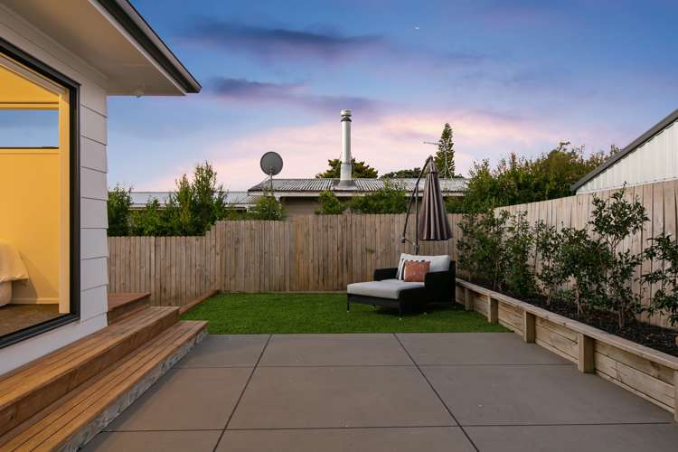 8 Hellyers Street Birkdale_18