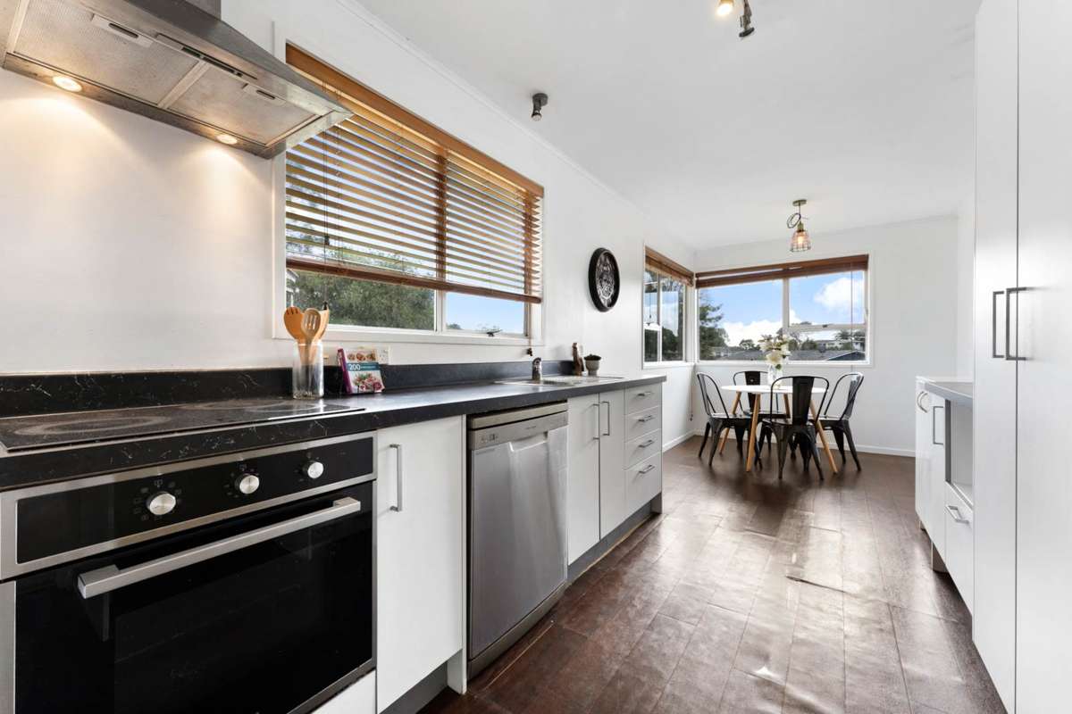 2 Longreach Drive_4