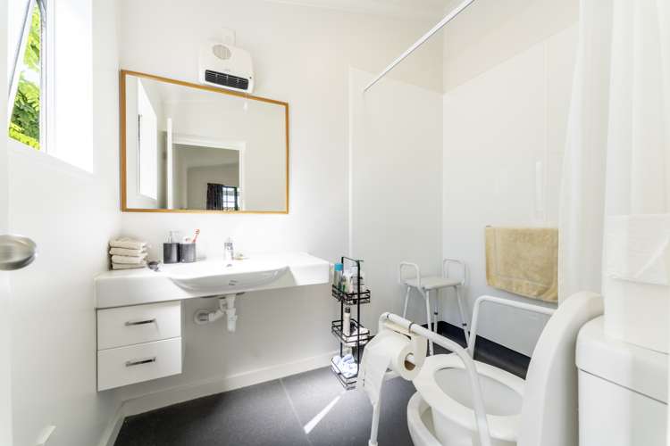 10 Hertford Street Kensington_16