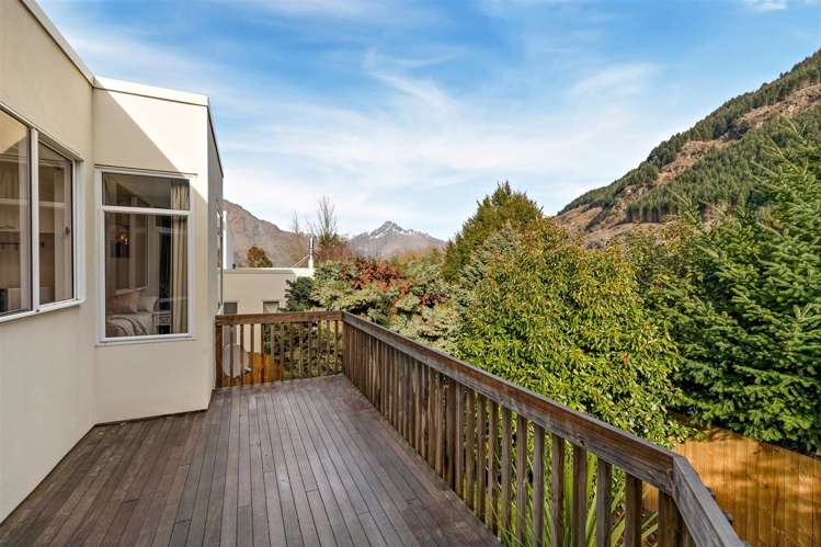 10a Mackinnon Terrace Fernhill/Sunshine Bay_16
