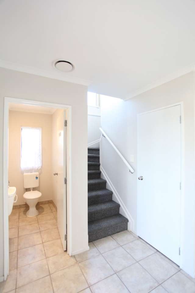 21 Thomas Road 10673_4