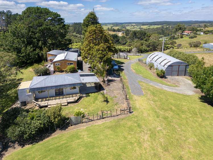 81 Burne Road Waitoki_25