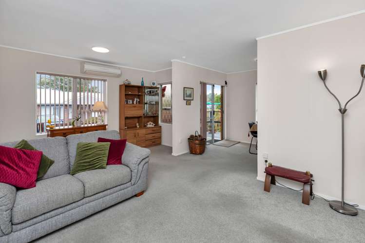 2/16 Cypress Gardens Place_3
