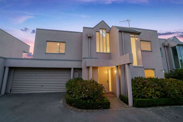 2/110 Nayland Street Sumner_1