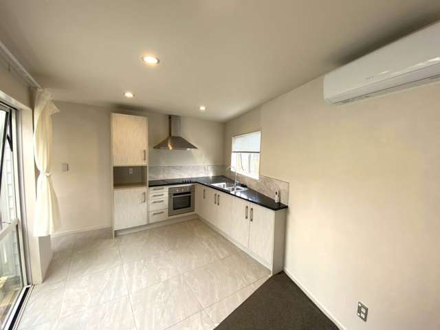 2 Bedrooms Independant Minor Handy Location