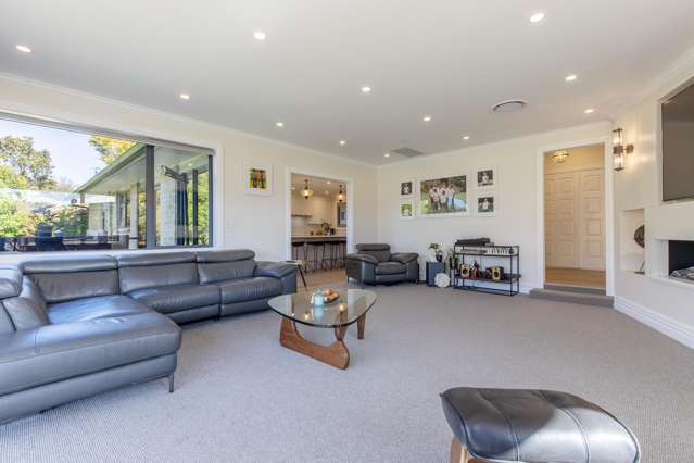 Sophisticated Five Bedroom Home