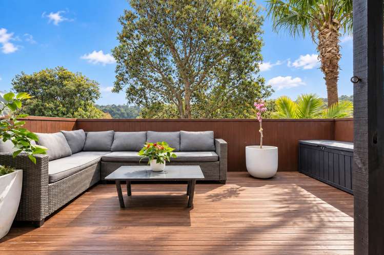 2/32 Hale Crescent Bayview_0
