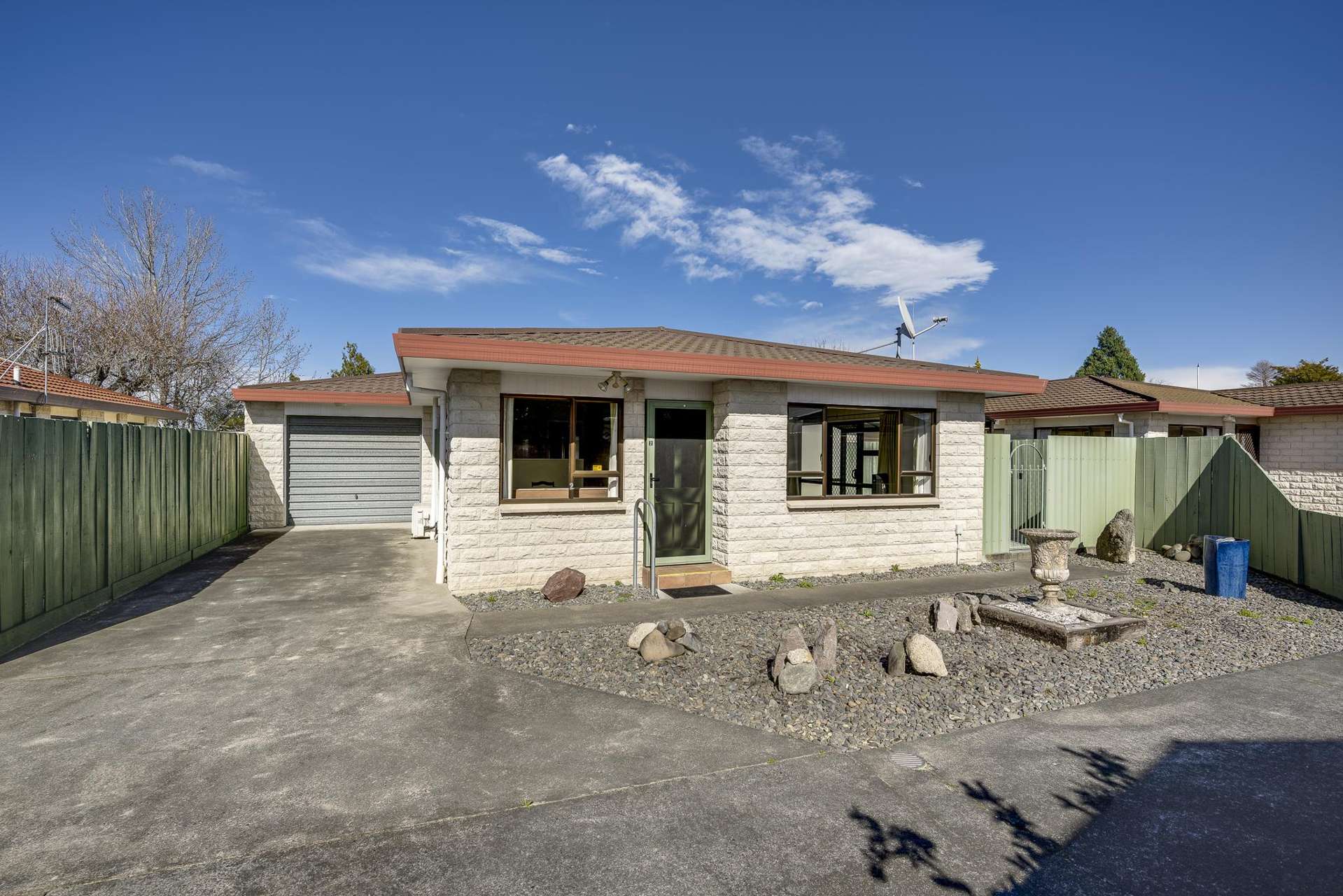 2/52 Avondale Road Taradale_0