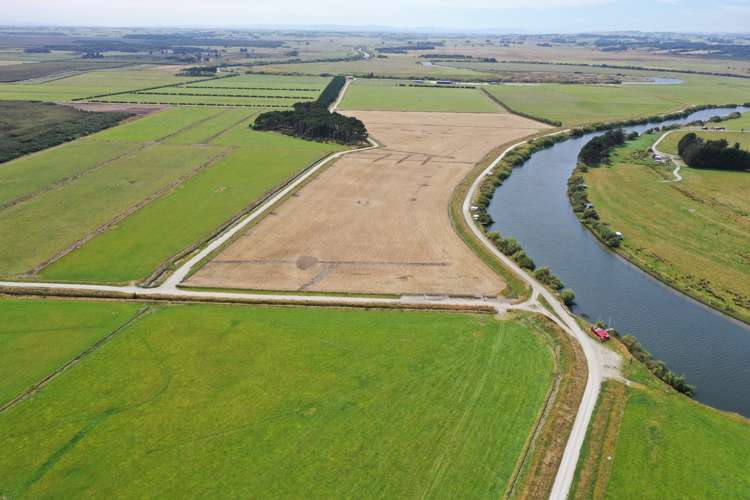 358 Holz Road Wyndham Surrounds_9