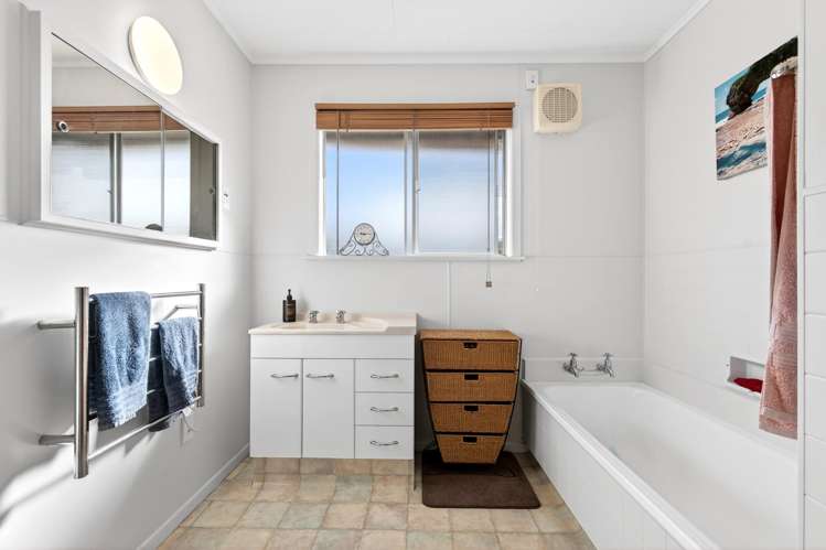 36 Costley Street Carterton_13