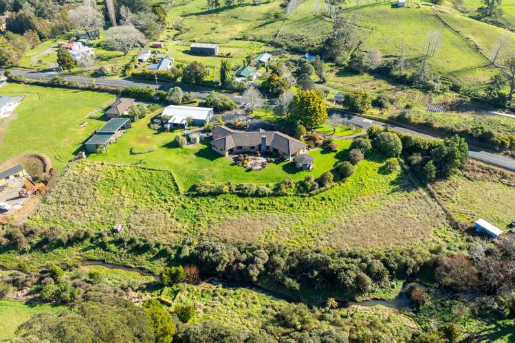 131 Foster Road Kumeu_36