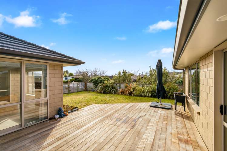 2 Brompton Close Richmond Heights_23