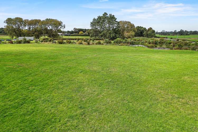 23 Metcalfe Road Ngahinapouri_33