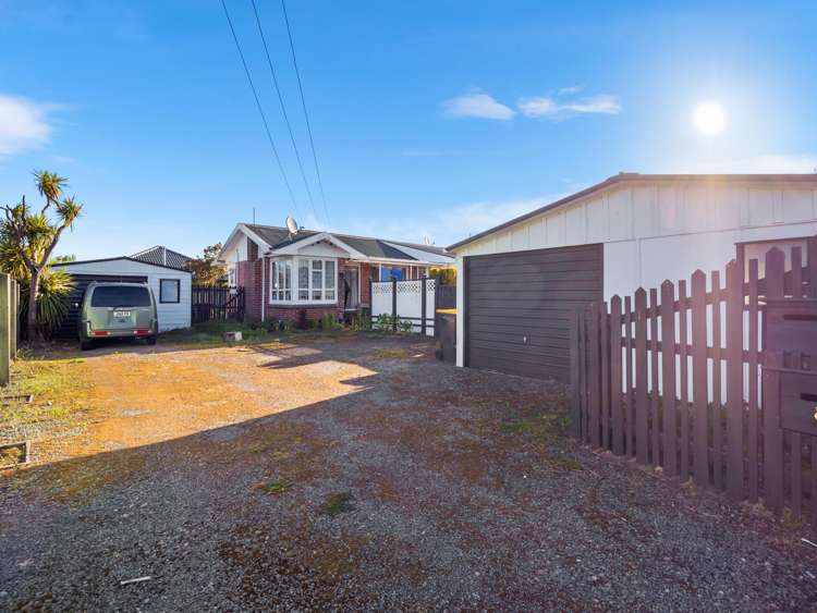 6 Robin Street Burwood_23