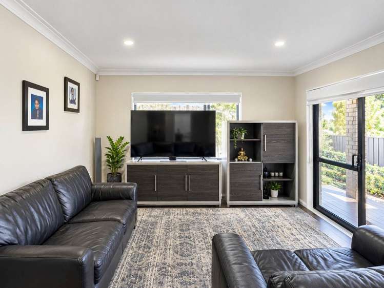 17 Capistrano Mews Goodwood Heights_10